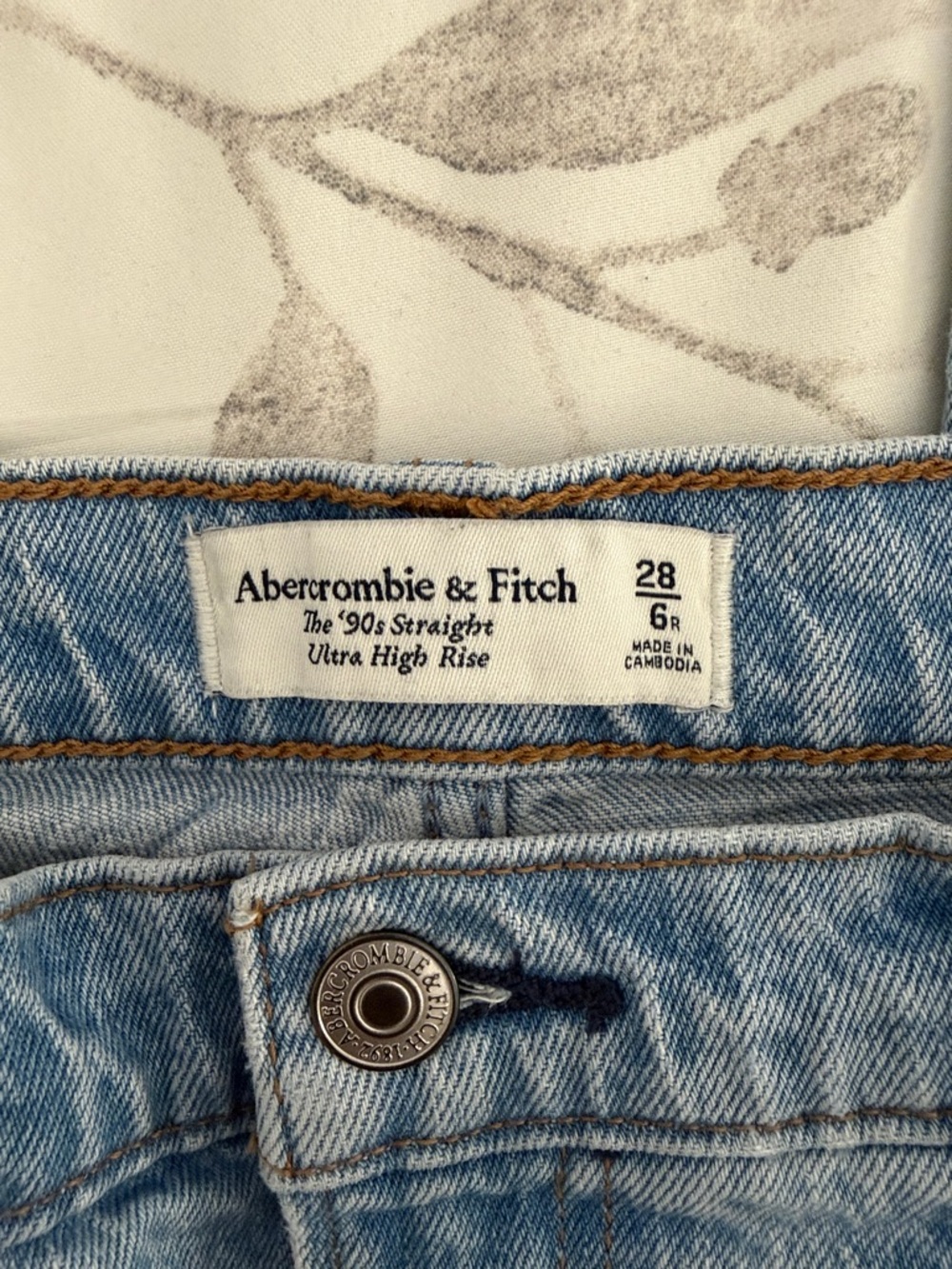 Abercrombie & Fitch Jeans - Picture 3 of 5